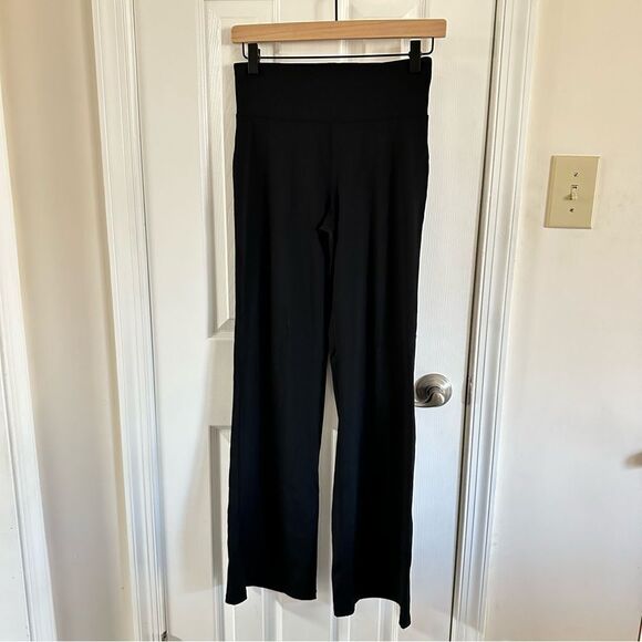 Aeropostale Black Flare Leggings Yoga Pants Size Medium - Picture 1 of 6